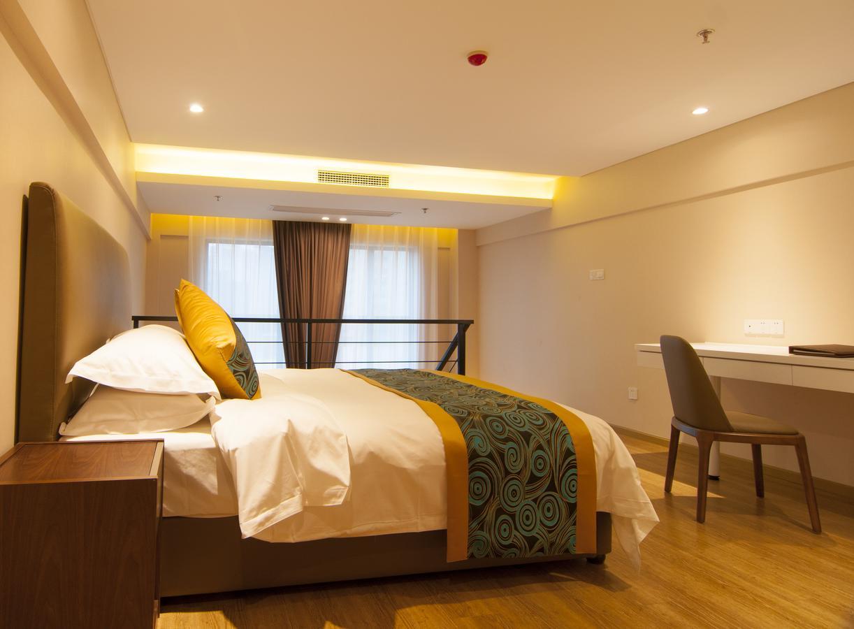 Home Plus Suite Hotel And Apartment Wuhan Exteriör bild