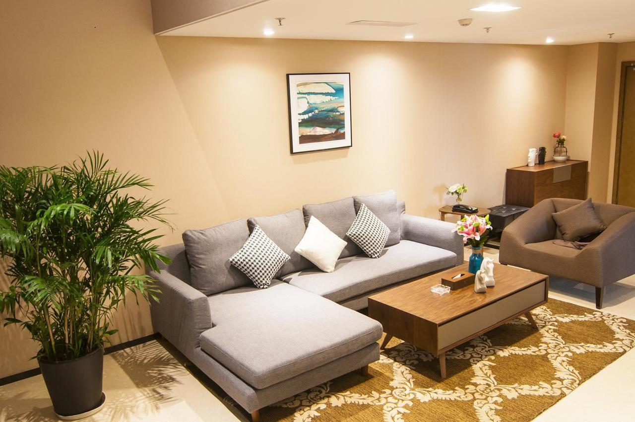 Home Plus Suite Hotel And Apartment Wuhan Exteriör bild