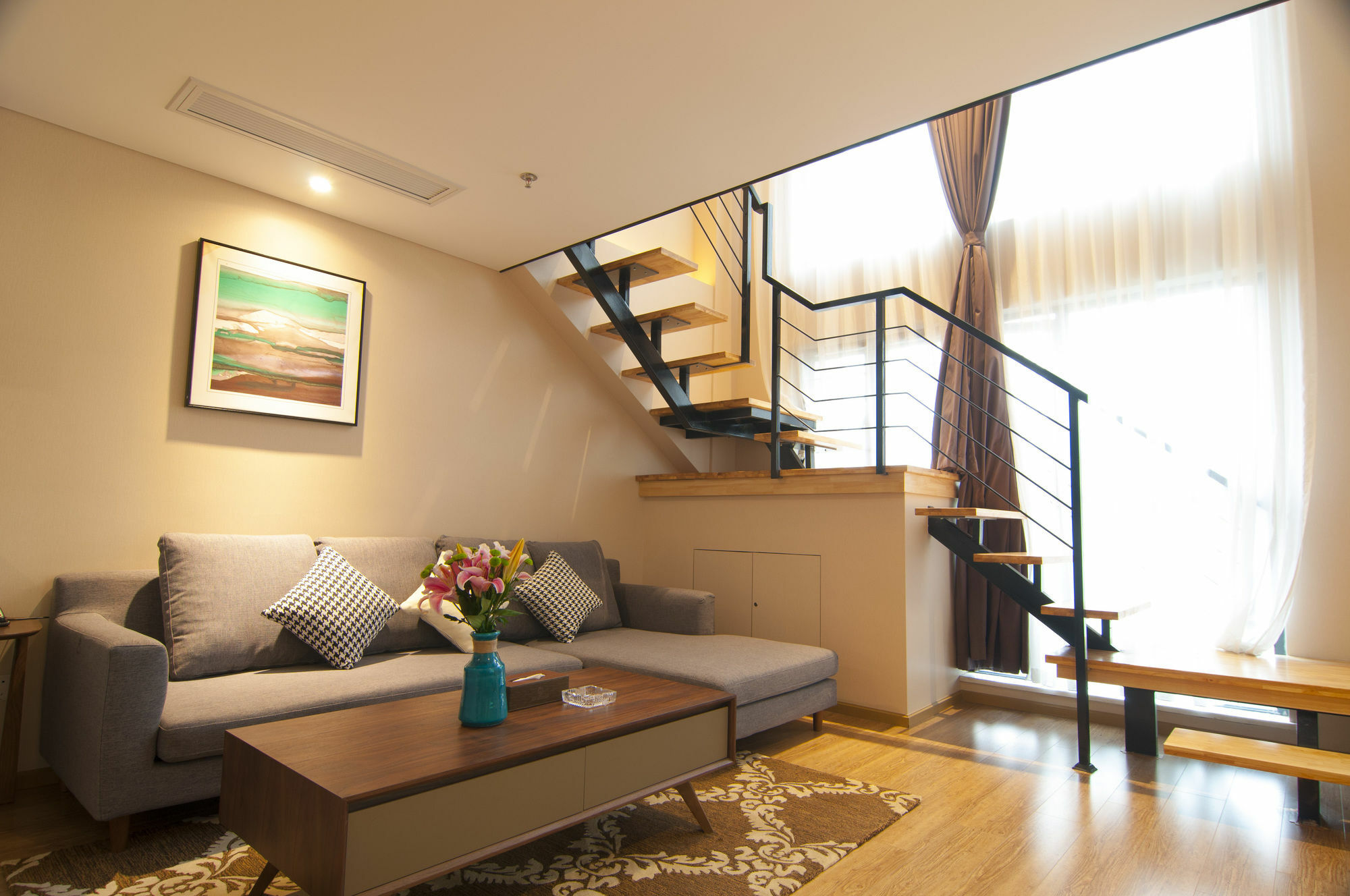 Home Plus Suite Hotel And Apartment Wuhan Exteriör bild