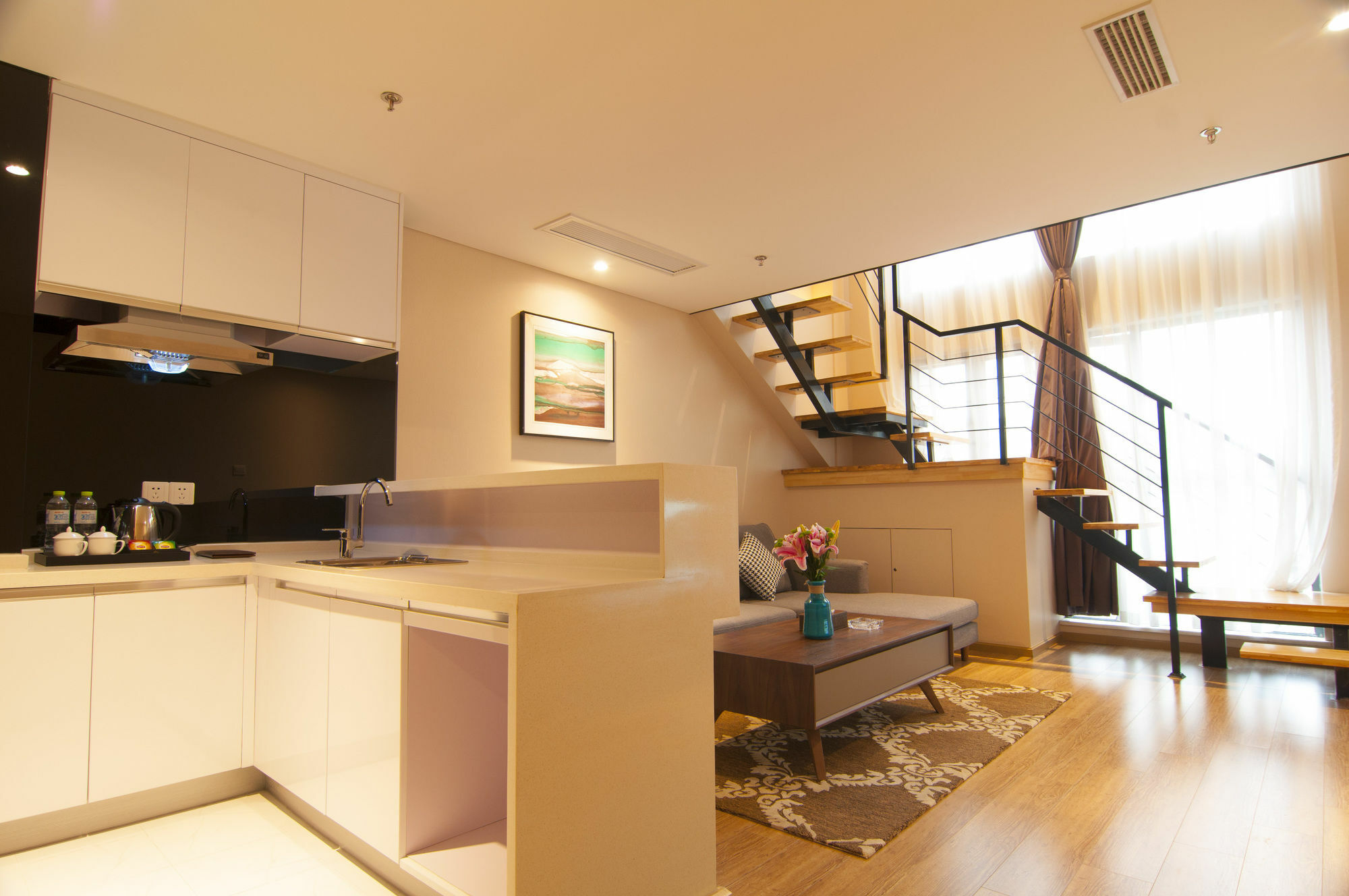 Home Plus Suite Hotel And Apartment Wuhan Exteriör bild