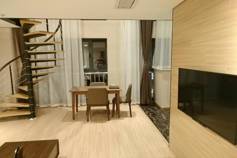 Home Plus Suite Hotel And Apartment Wuhan Exteriör bild